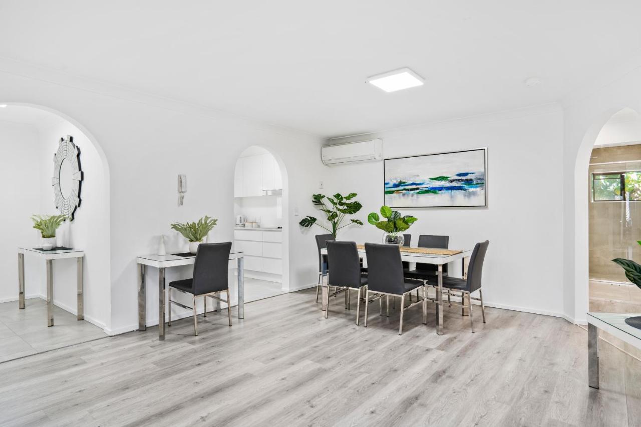 Coco Bella Retreat In Central Surfers - Sleeps 6-8 Gold Coast Kültér fotó