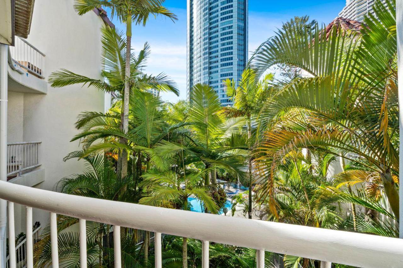 Coco Bella Retreat In Central Surfers - Sleeps 6-8 Gold Coast Kültér fotó