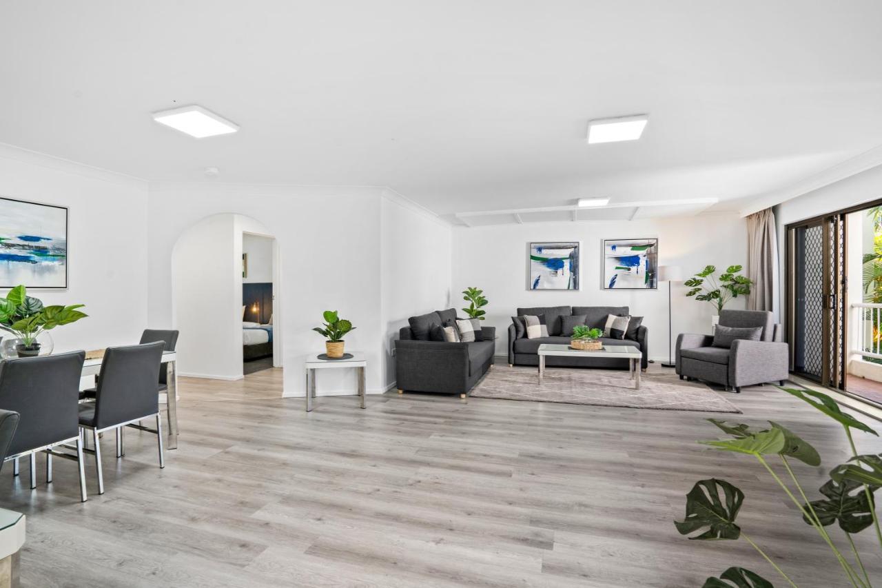 Coco Bella Retreat In Central Surfers - Sleeps 6-8 Gold Coast Kültér fotó