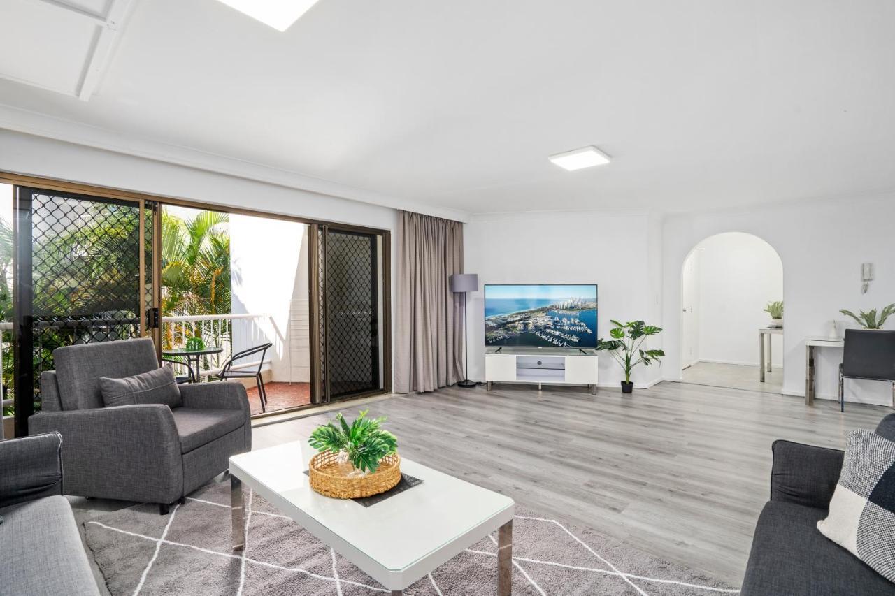 Coco Bella Retreat In Central Surfers - Sleeps 6-8 Gold Coast Kültér fotó